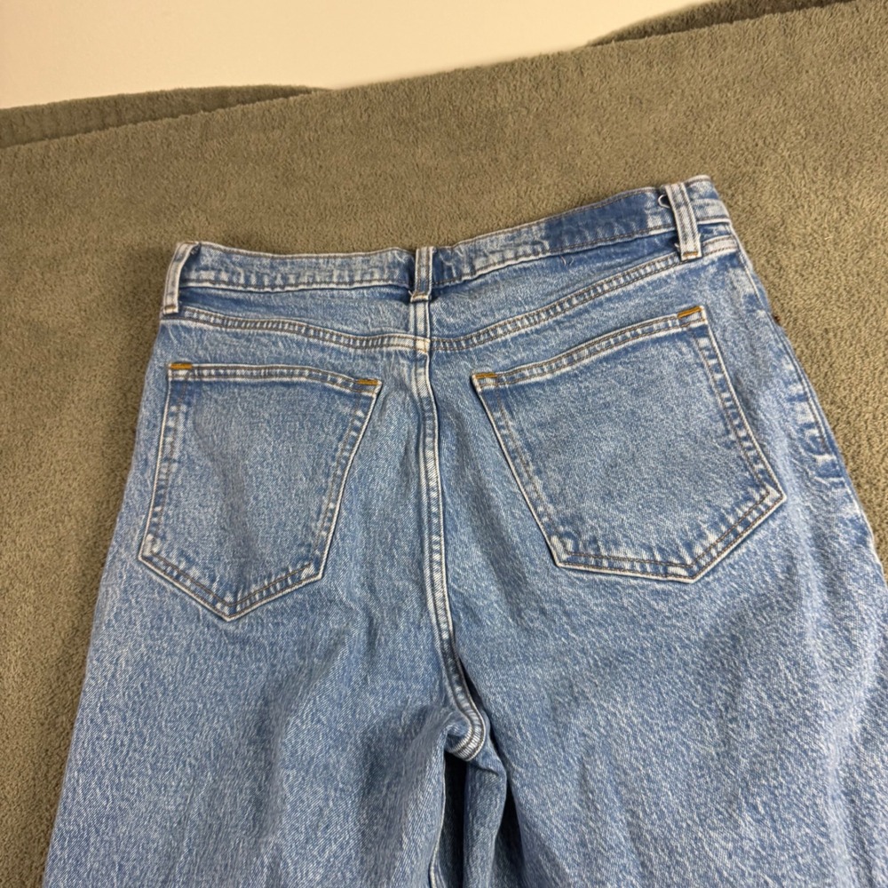 Abercrombie & Fitch The 90s Straight Ultra High Rise Jeans Light Wash 31/12